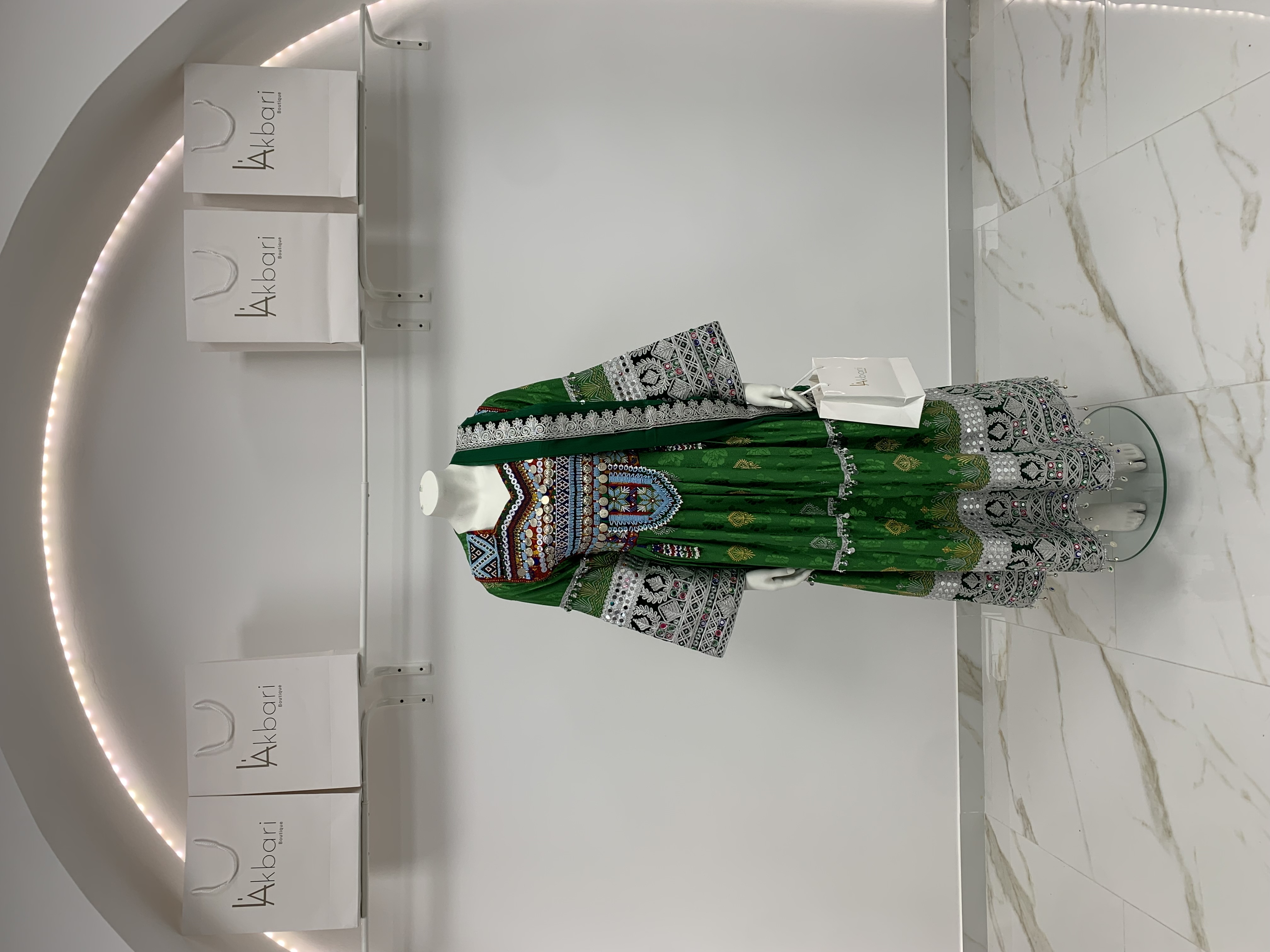 Traditionele Afghaanse jurk - voorkant